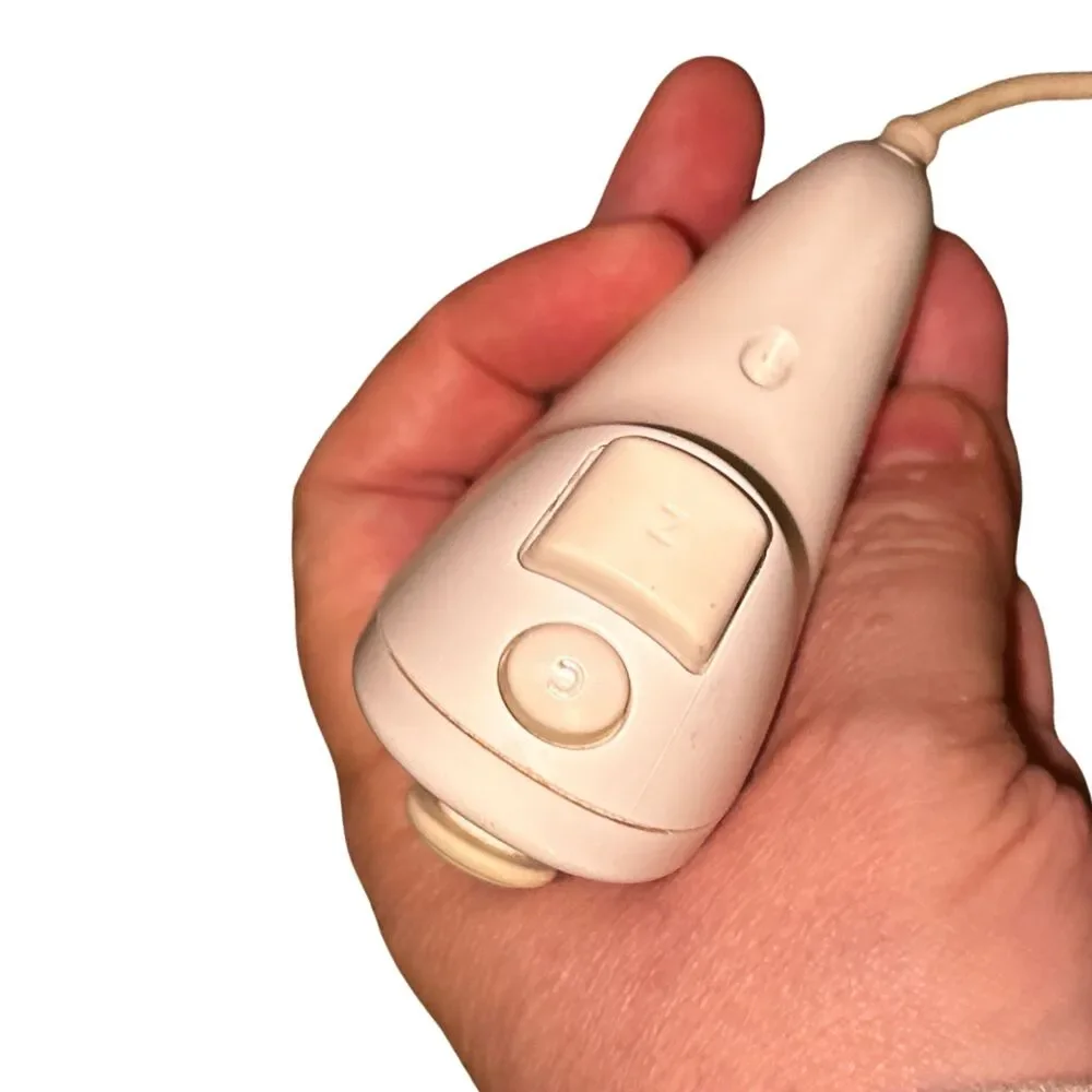 Nintendo Wii Nunchuk Controller - White (Untested)